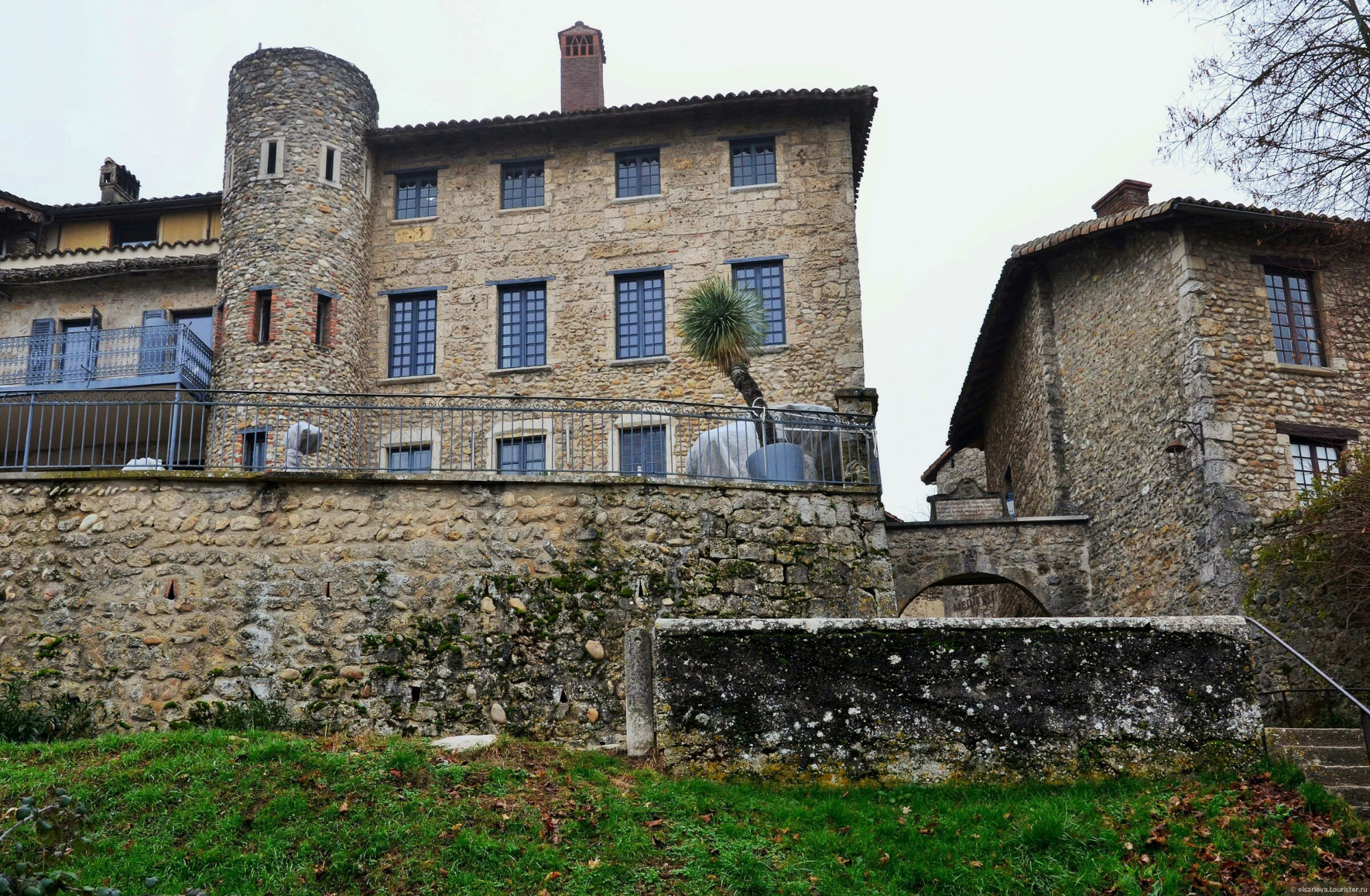 Perouges